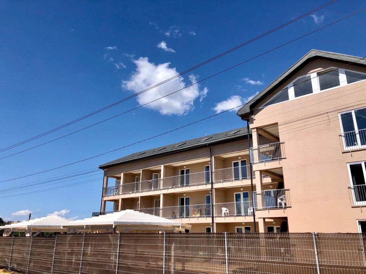 Family Hotel Hrybiwka Exterior foto