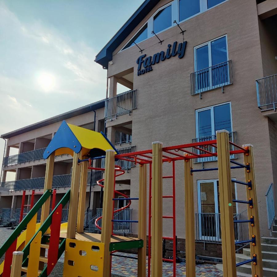 Family Hotel Hrybiwka Exterior foto